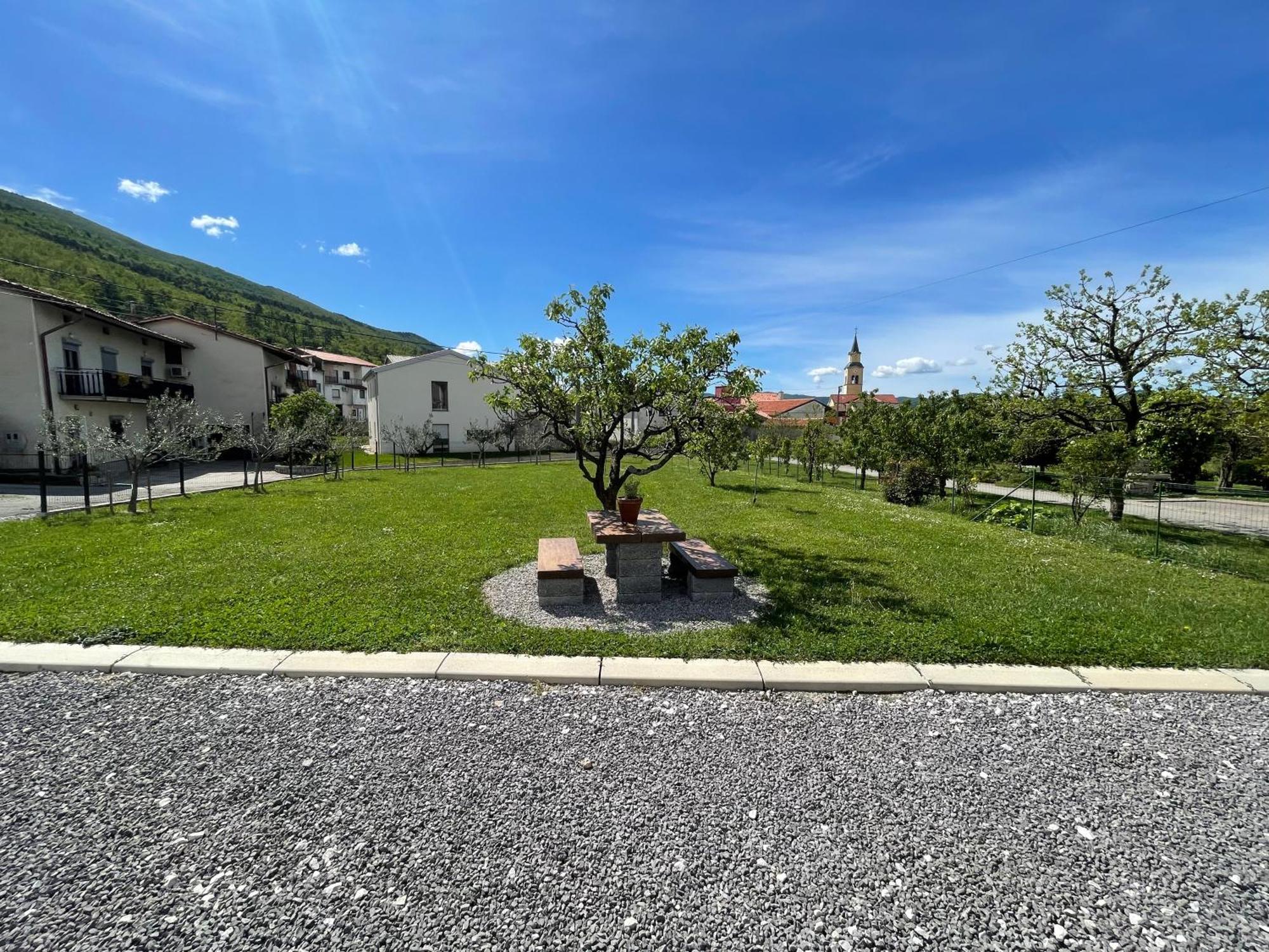 Kmetija Tomazic Vinska Klet - Winery Appartement Vipava Buitenkant foto